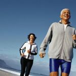 La práctica de ejercicio físico es una de las terapias no farmacológicas más efectivas para hacer frente a los efectos del envejecimiento.