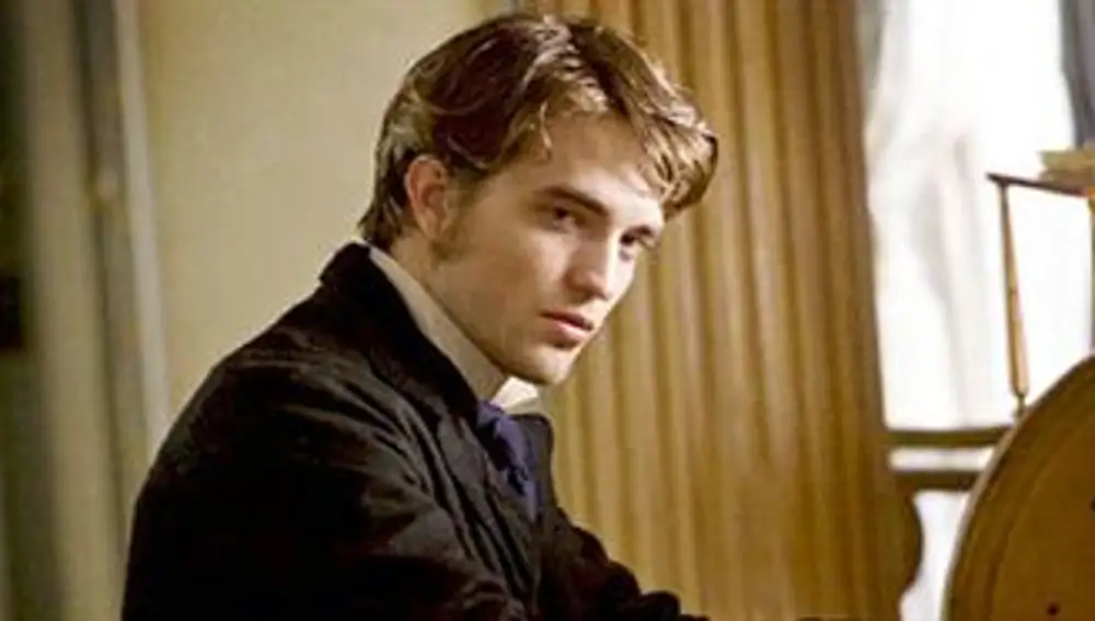 Robert Pattinson, desbancado por Regé-Jean Page