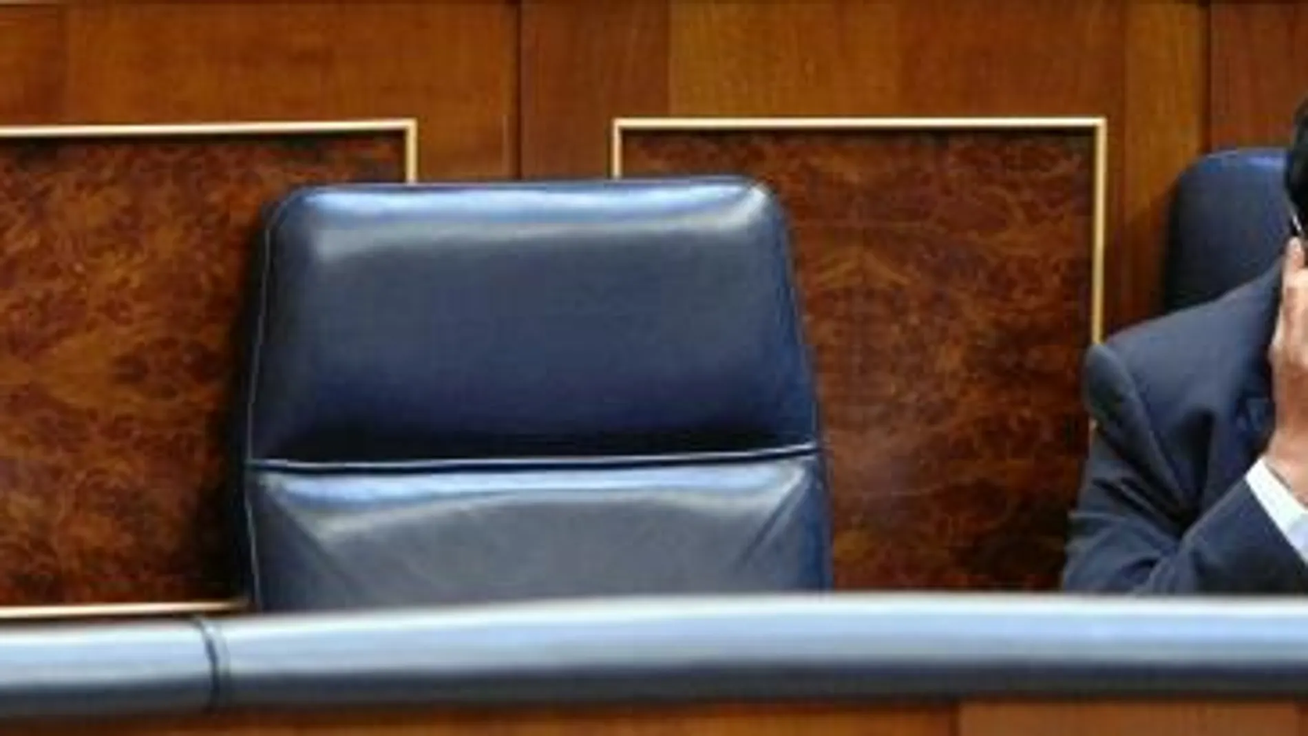 El ministro de Justicia, Francisco Caamaño, en su escaño del Congreso de los Diputados