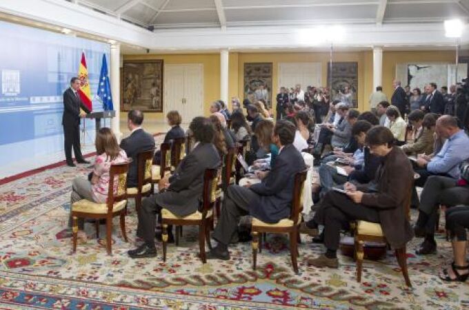Periodistas en una rueda de prensa del presidente del Gobierno