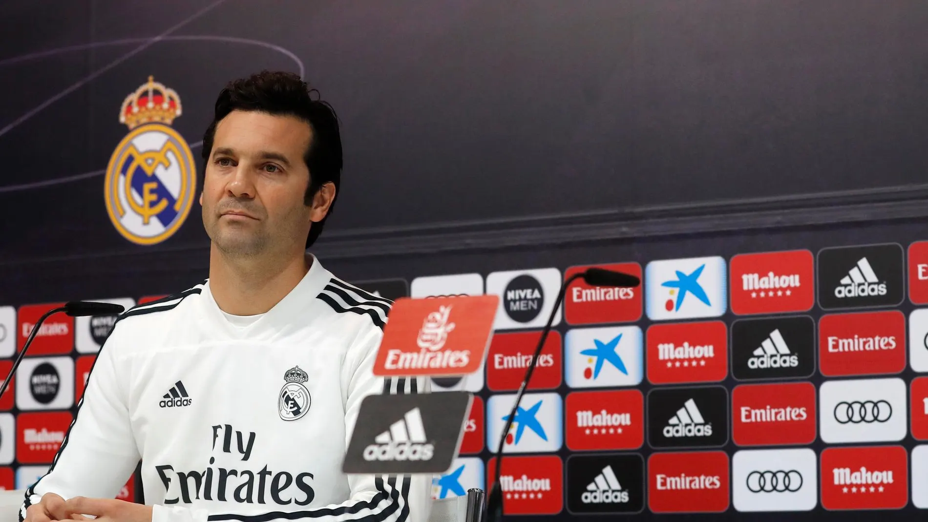 El técnico del Real Madrid Santiago Solari, durante la rueda de prensa posterior al entrenamiento de este miércoles / Efe