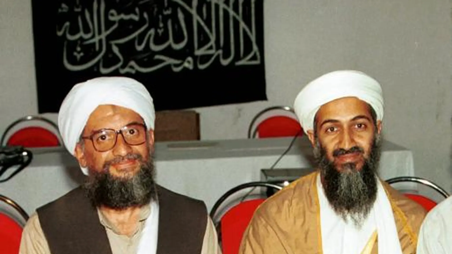 Ayman al-Zawahri (izq) y Osama bin Laden