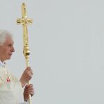 El papa Benedicto XVI oficia una misa multitudinaria en el hipódromo de Zagreg