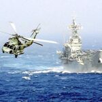 El portaaeronaves «Príncipe de Asturias», durante unas maniobras de la OTAN