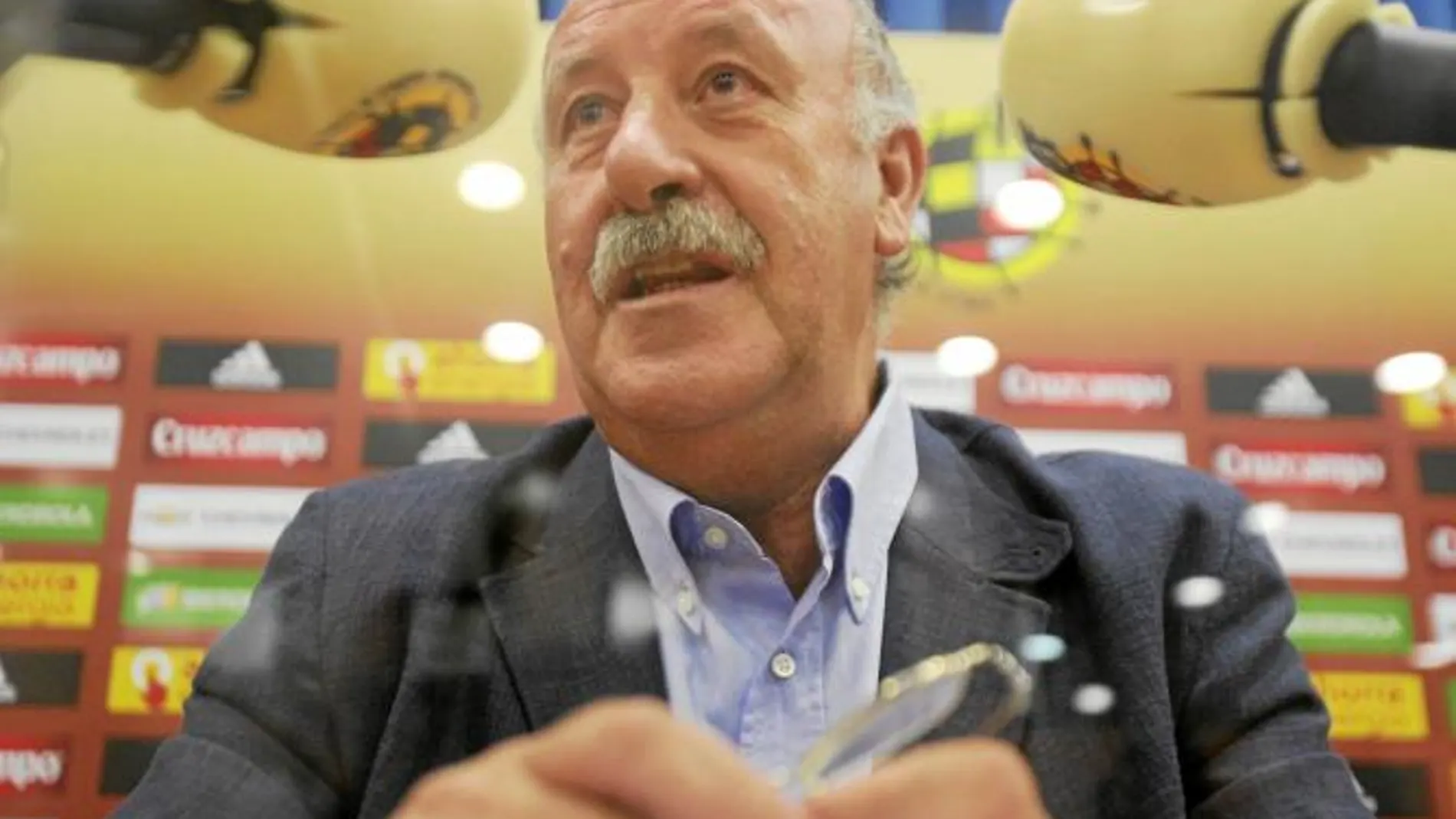 Del Bosque ofreció ayer la convocatoria para el amistoso Italia-España del miércoles en Bari