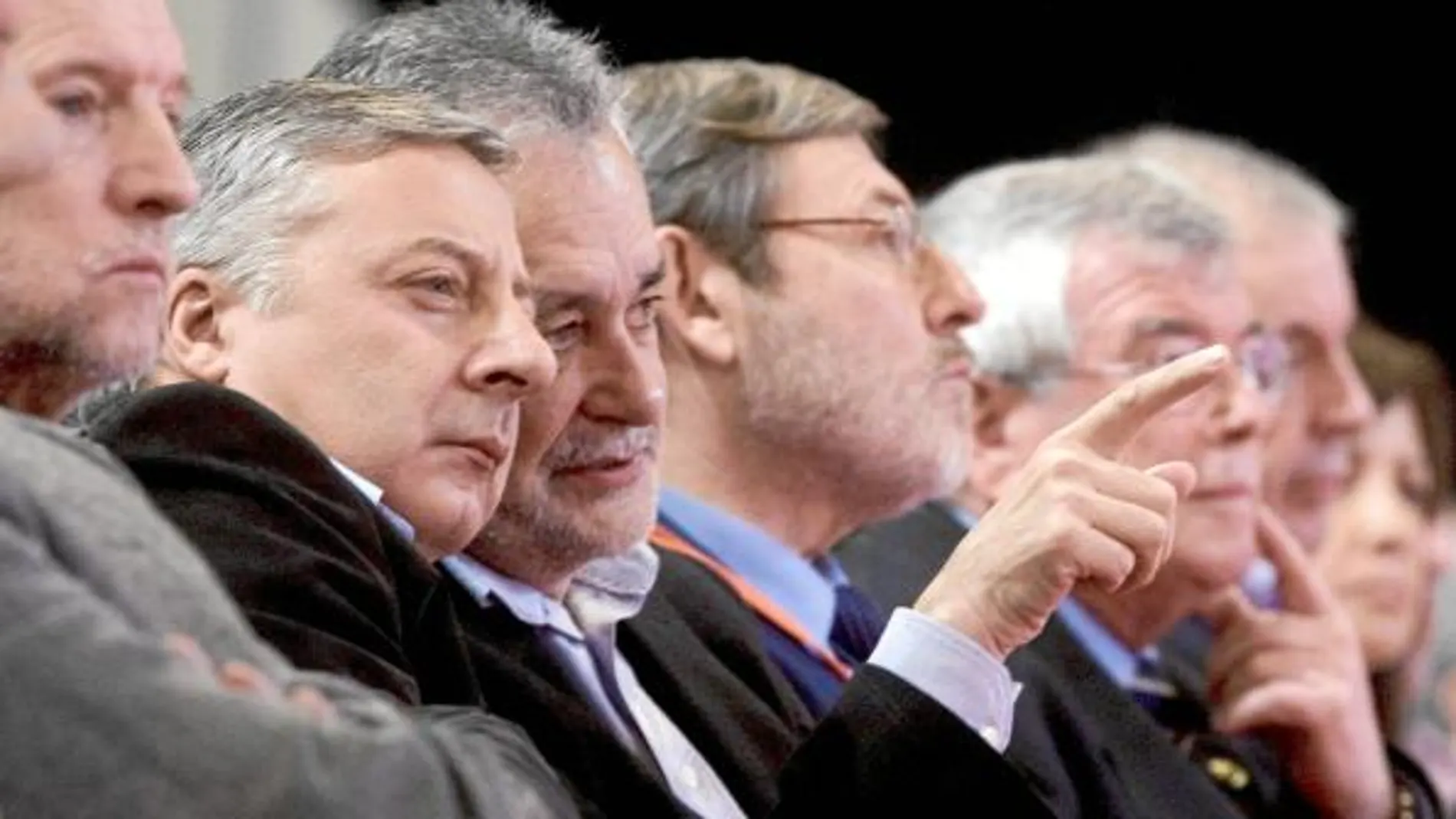 José Blanco, José Antonio Griñán, Lissavetzky y Pedro Castro, durante la convención del PSOE