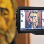 Una cámara filma, ayer en La Habana, un retrato de Castro, del pintor ecuatoriano Oswaldo Guayasamin