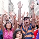 Los manifestantes gritan «Nuestra arma son las manos»