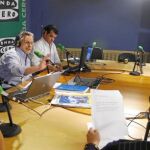 Javier Ares conduce el programa «Radioestadio»en «Onda Cero»