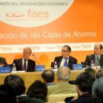 Expertos coinciden en que el número de cajas debería reducirse aún más