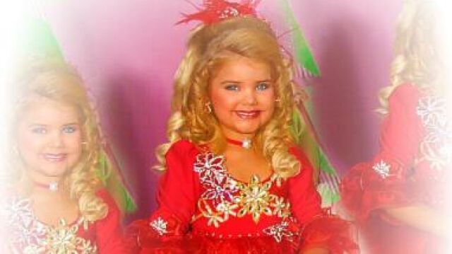La "pequeña Barbie", en una imagen tomada de su Facebook