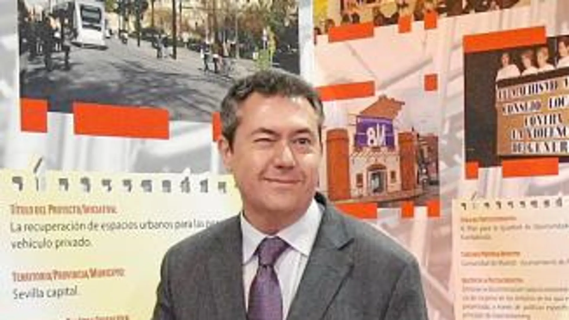 El candidato del PSOE a la Alcaldía, Juan Espadas