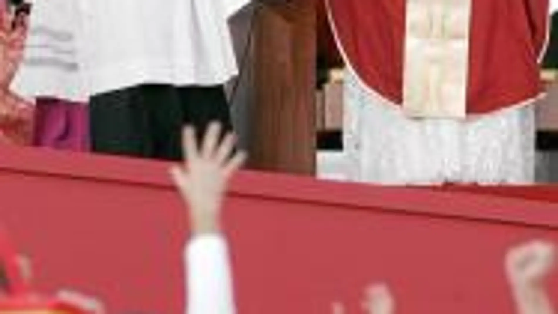 El Papa comunica a los jóvenes españoles, al concluir la JMJ de Sidney de 2008, que Madrid será la próxima sede del encuentro
