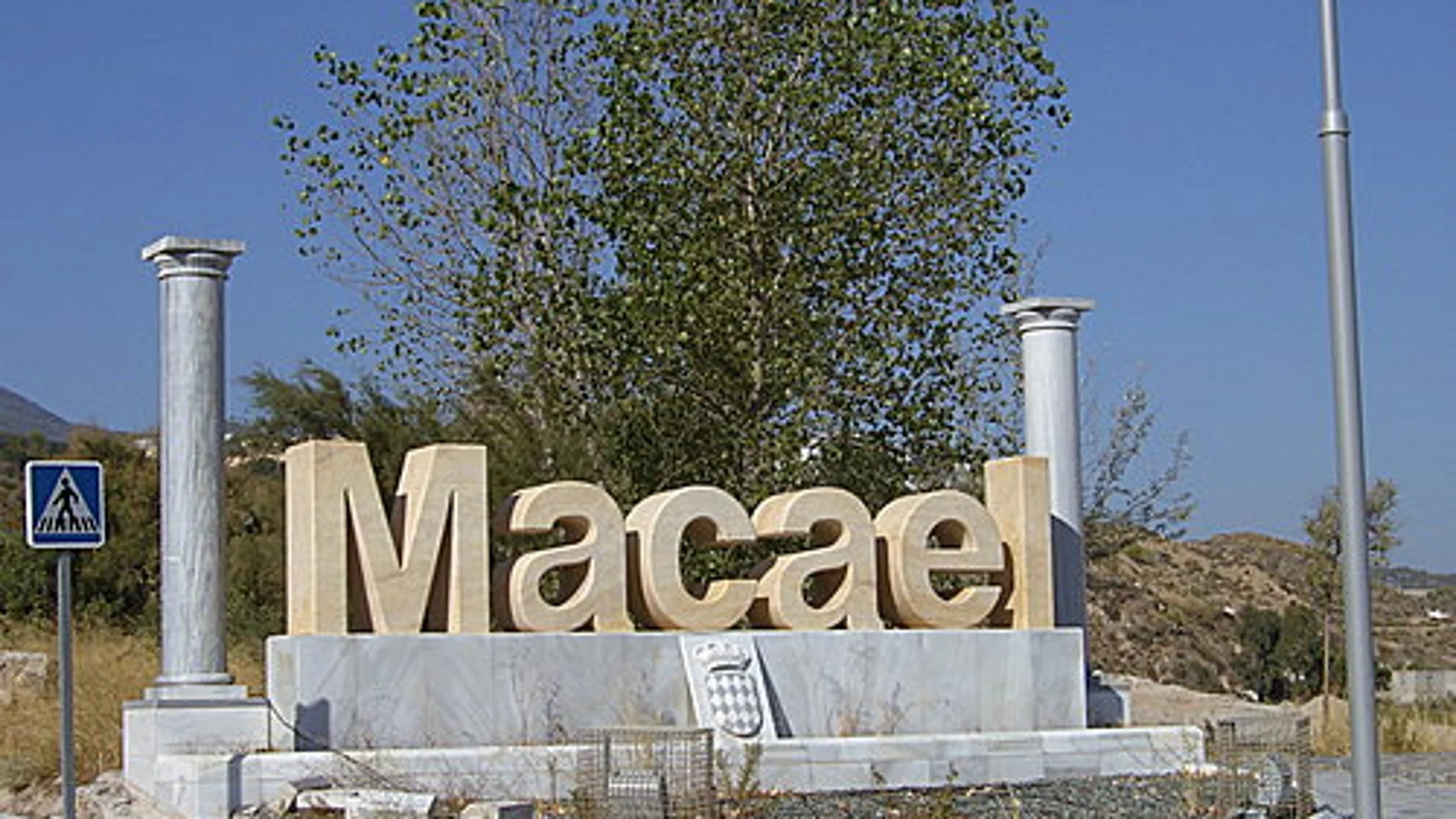Entrada al pueblo de Macael