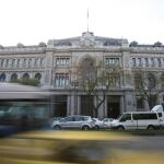 La morosidad de los créditos baja ocho centésimas en junio y cae al 6,416 %