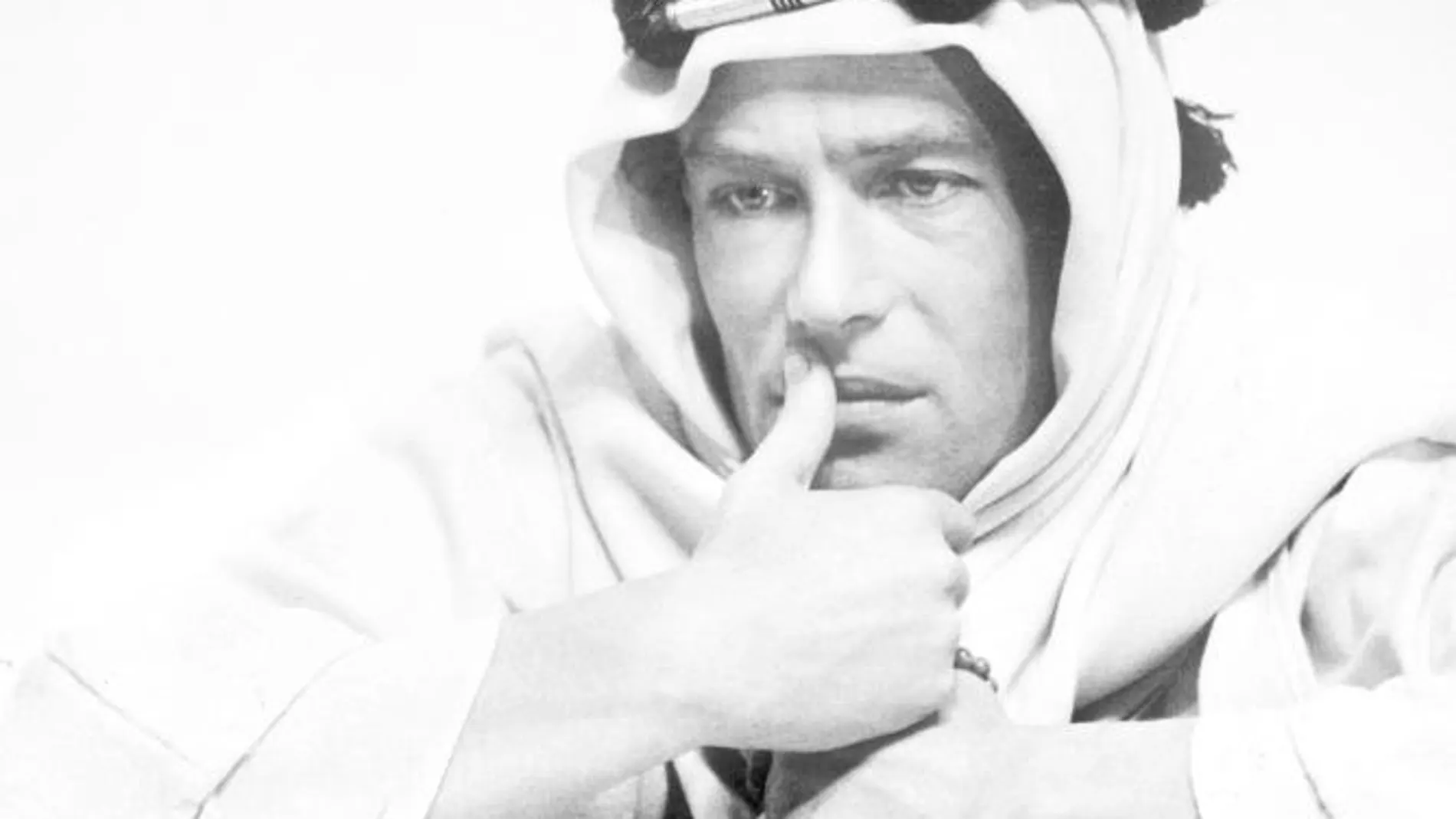 Rebelde de Arabia Lawrence (en la imagen) se sobrepuso a su origen con una voluntad inusual