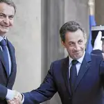  Sarkozy elogia el «valor» de Zapatero y le anima a seguir con las reformas
