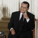 Hosni Mubarak permanece ingresado en un hospital de Sharm el Sheij
