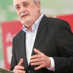 Griñán admite el «error» de «llevar un mes mirando más al interior del partido»