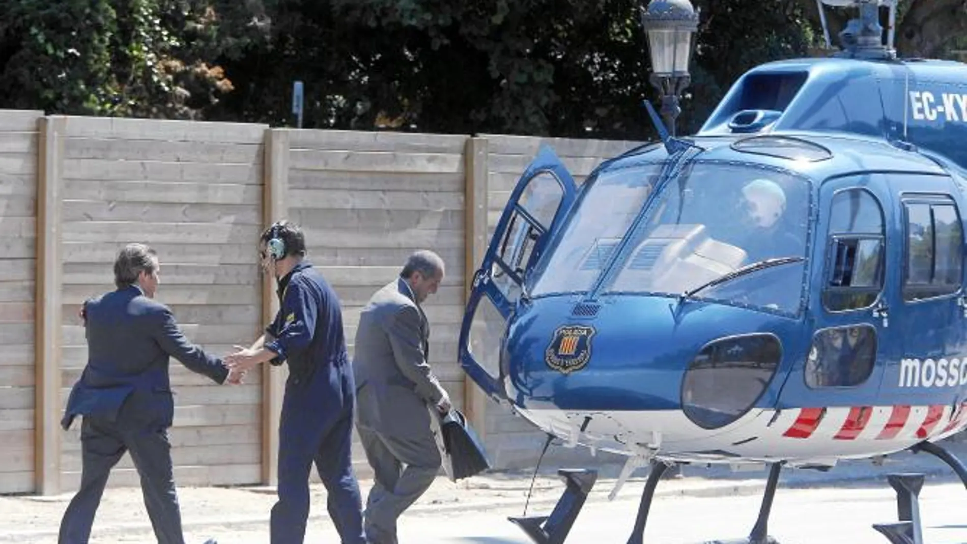 Los diputados llegaron en helicóptero al Parlament