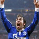 Raúl celebra el pase del Schalke a la final