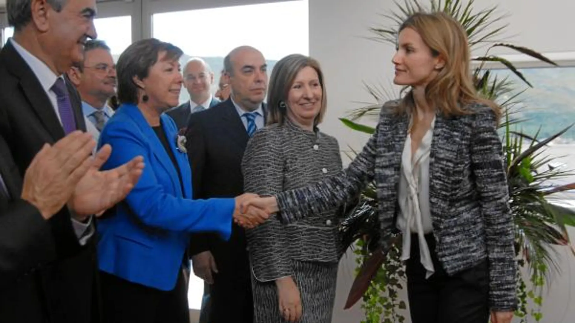 La Princesa de Asturias saludó a las autoridades asistentes