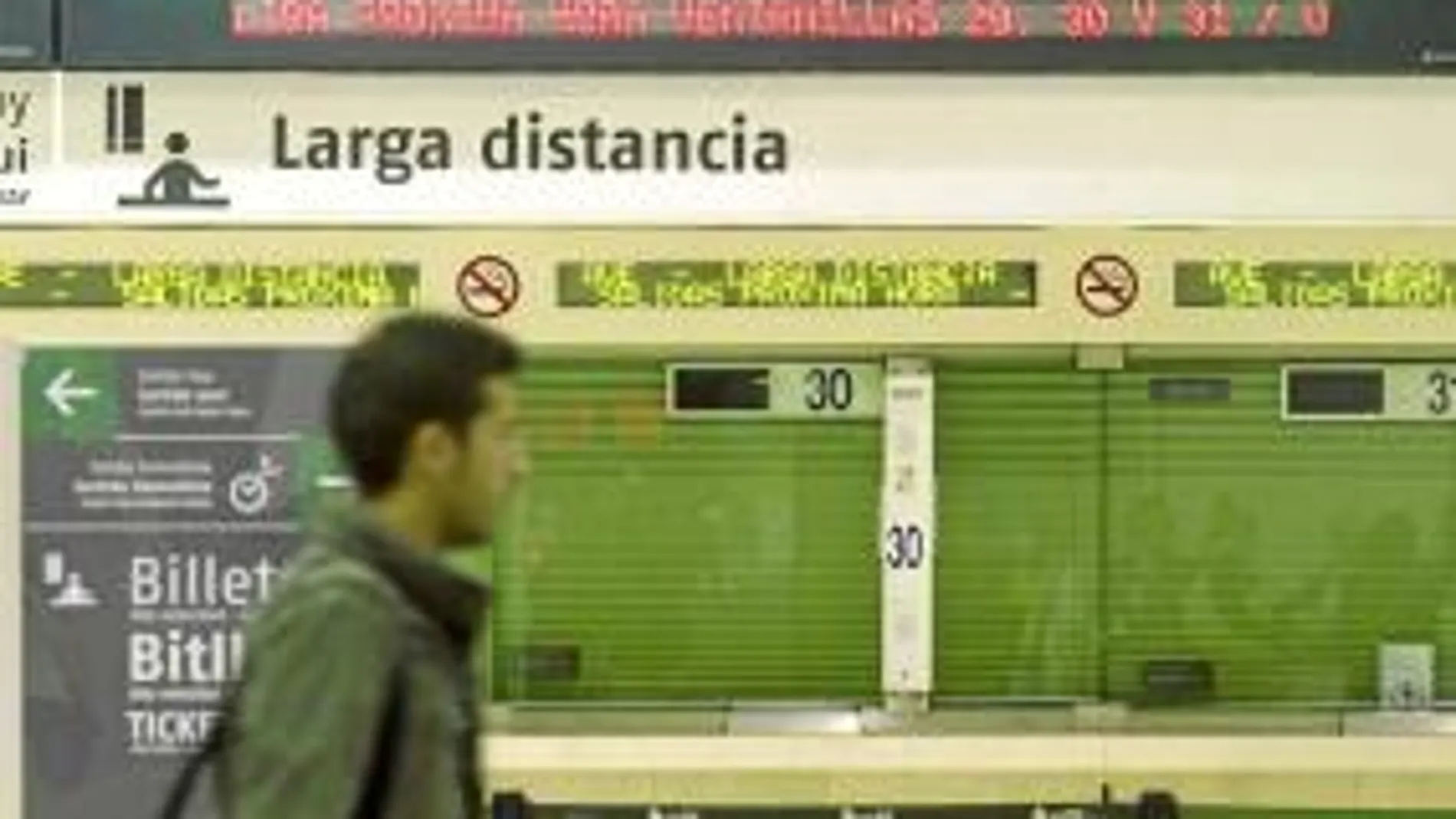 Grupos de piquetes intentan boicotear los servicios mínimos