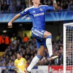 Torres celebra uno de los goles que marcó al Genk