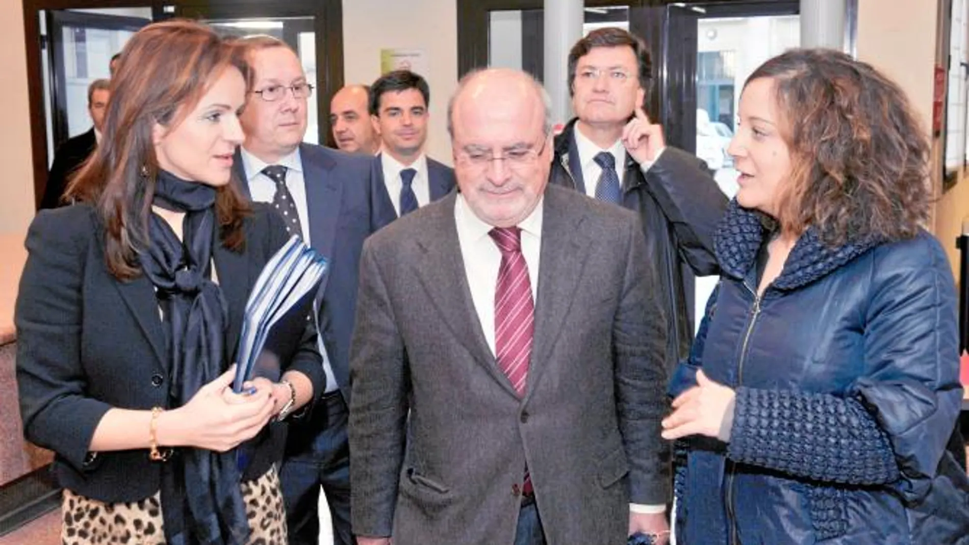 Silvia Clemente defiende que la futura PAC mantenga las ayudas a la ganadería