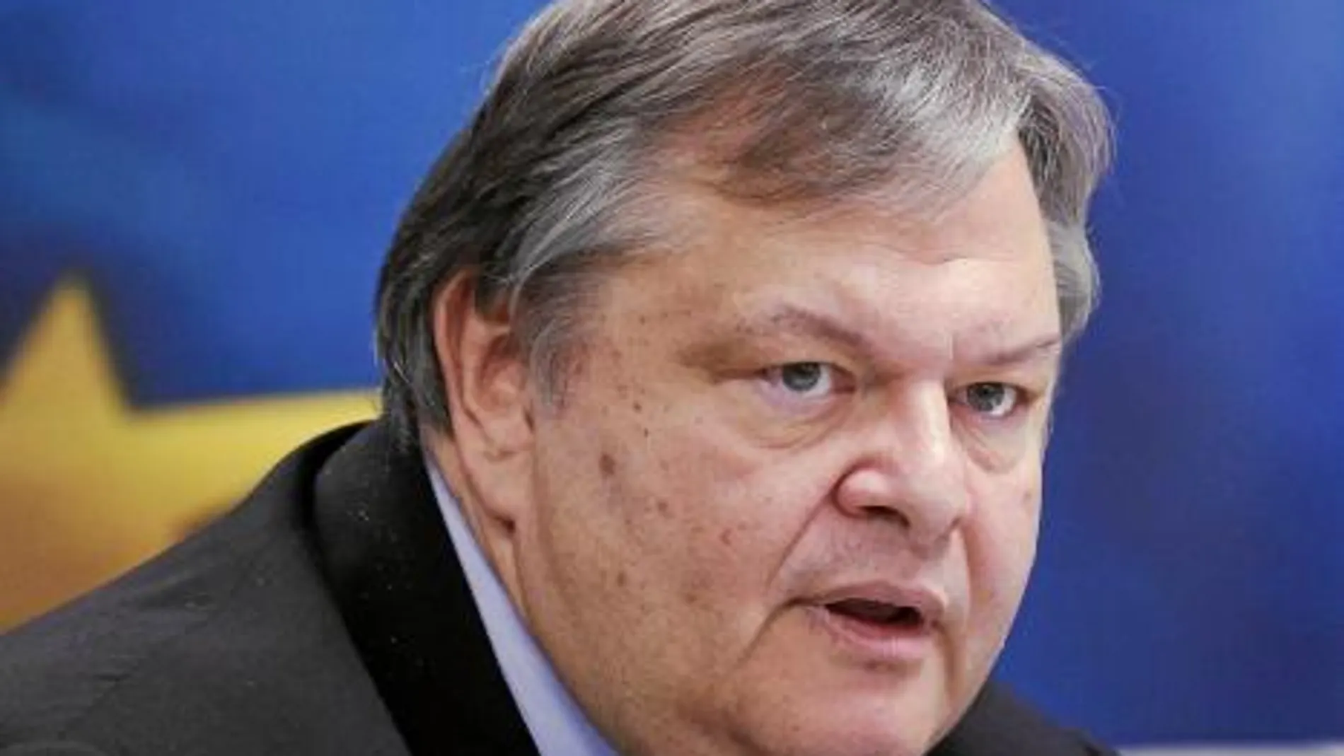 La quita ahorrará a Atenas 4.500 millones al año, según Evangelos Venizelos, ministro de Finanzas griego