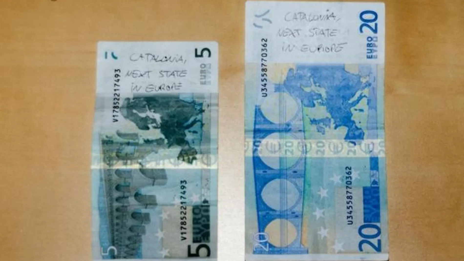 Mensaje soberanista para los billetes de euro: «Catalonia, next state»