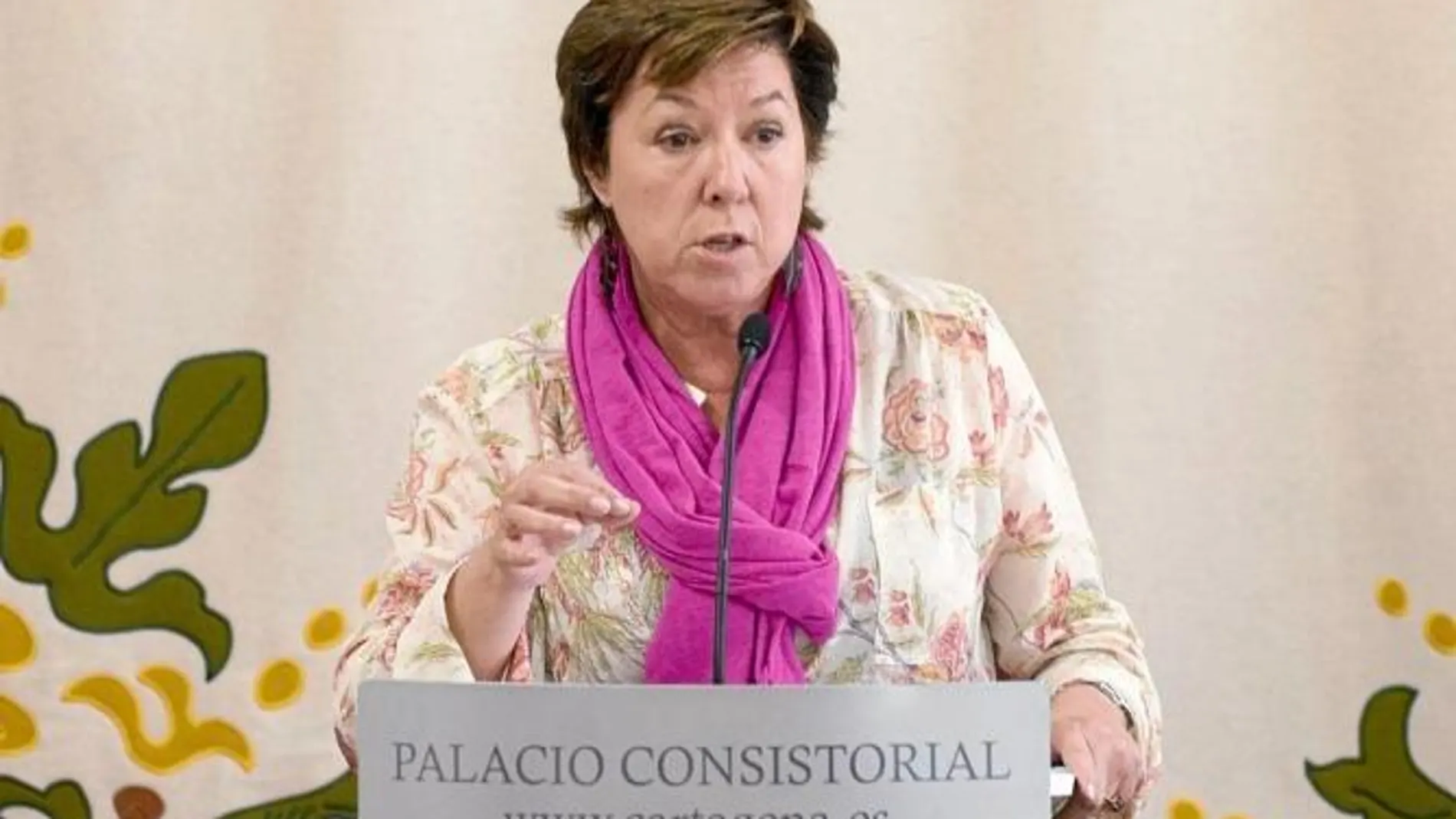 La cabeza de lista del PP por Murcia al Congreso, Pilar Barreiro, asegura que Rubalcaba representa el «fracaso»