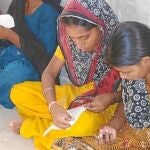 Las alumnas de los «Kamalini» son mujeres jóvenes, de escasos recursos económicos y provenientes de zonas rurales