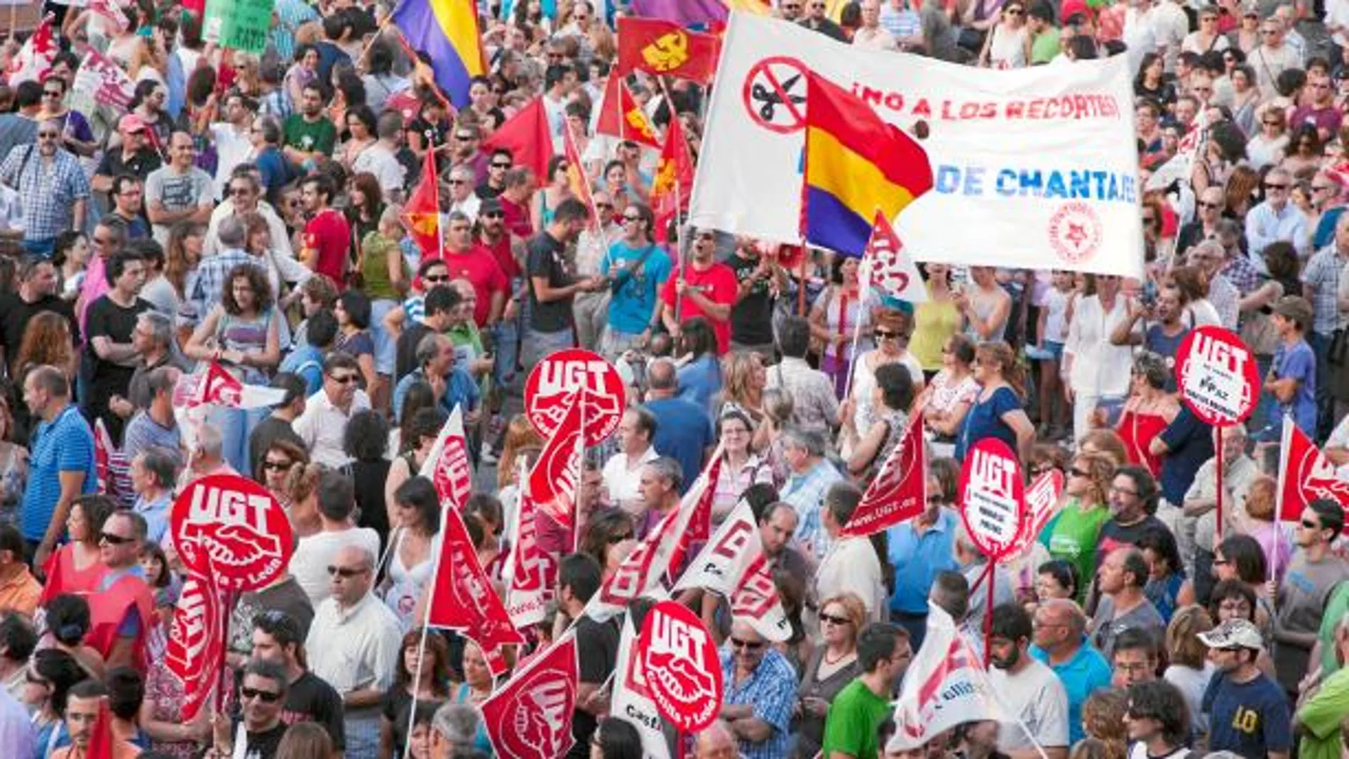 Los sindicatos anuncian movilizaciones masivas contra los recortes del Gobierno