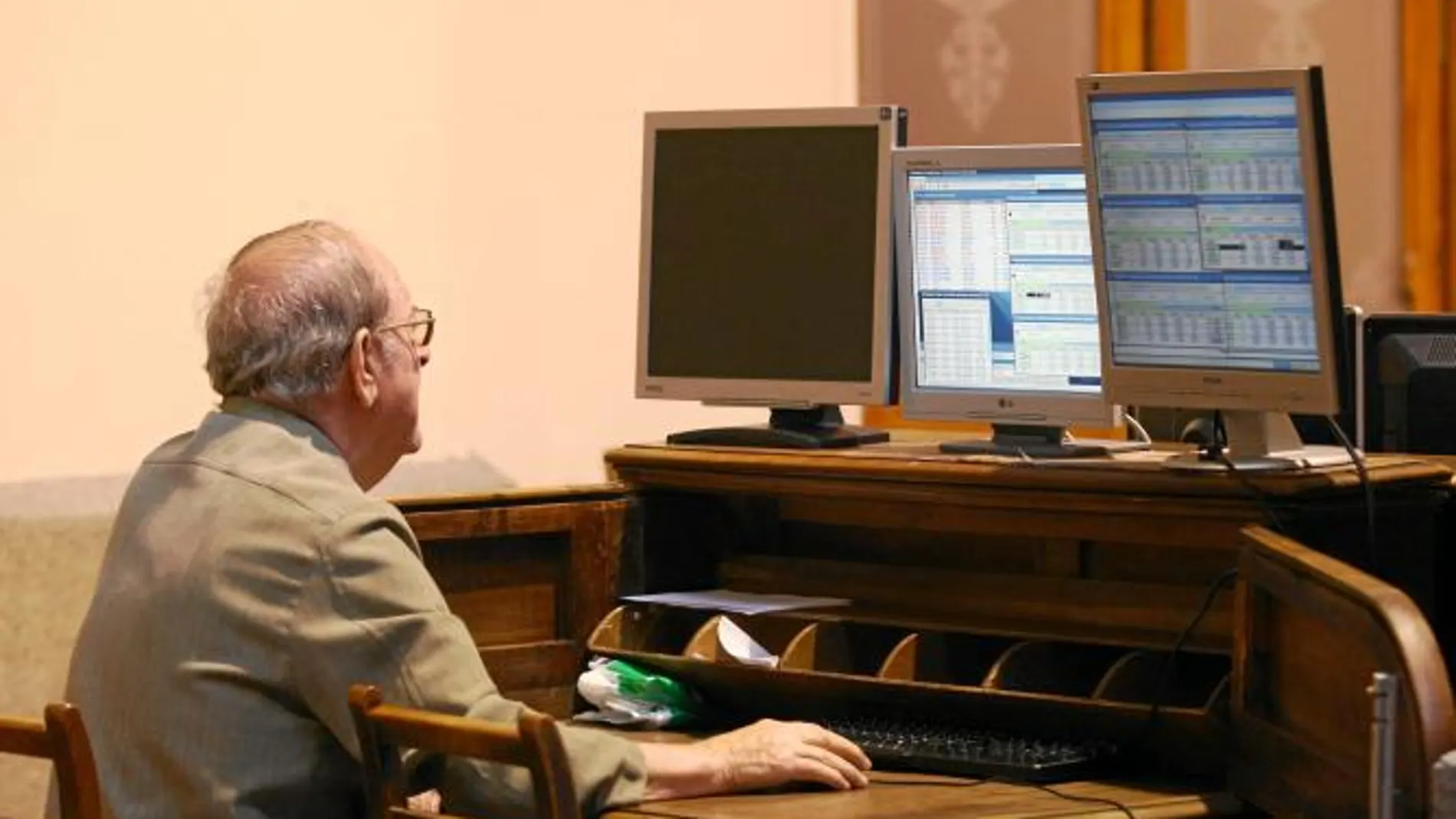 Aumenta un 25 por ciento los usuarios de la Biblioteca Virtual Murciasalud