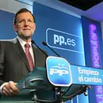  Rajoy valora el «paso importante» de ETA pero espera su disolución