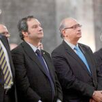 Toni Bosch (PP), Jordi Hereu (PSC), Jorge Fernández (PP) y Jacinto Bello, presidente del centro aragonés de Barcelona