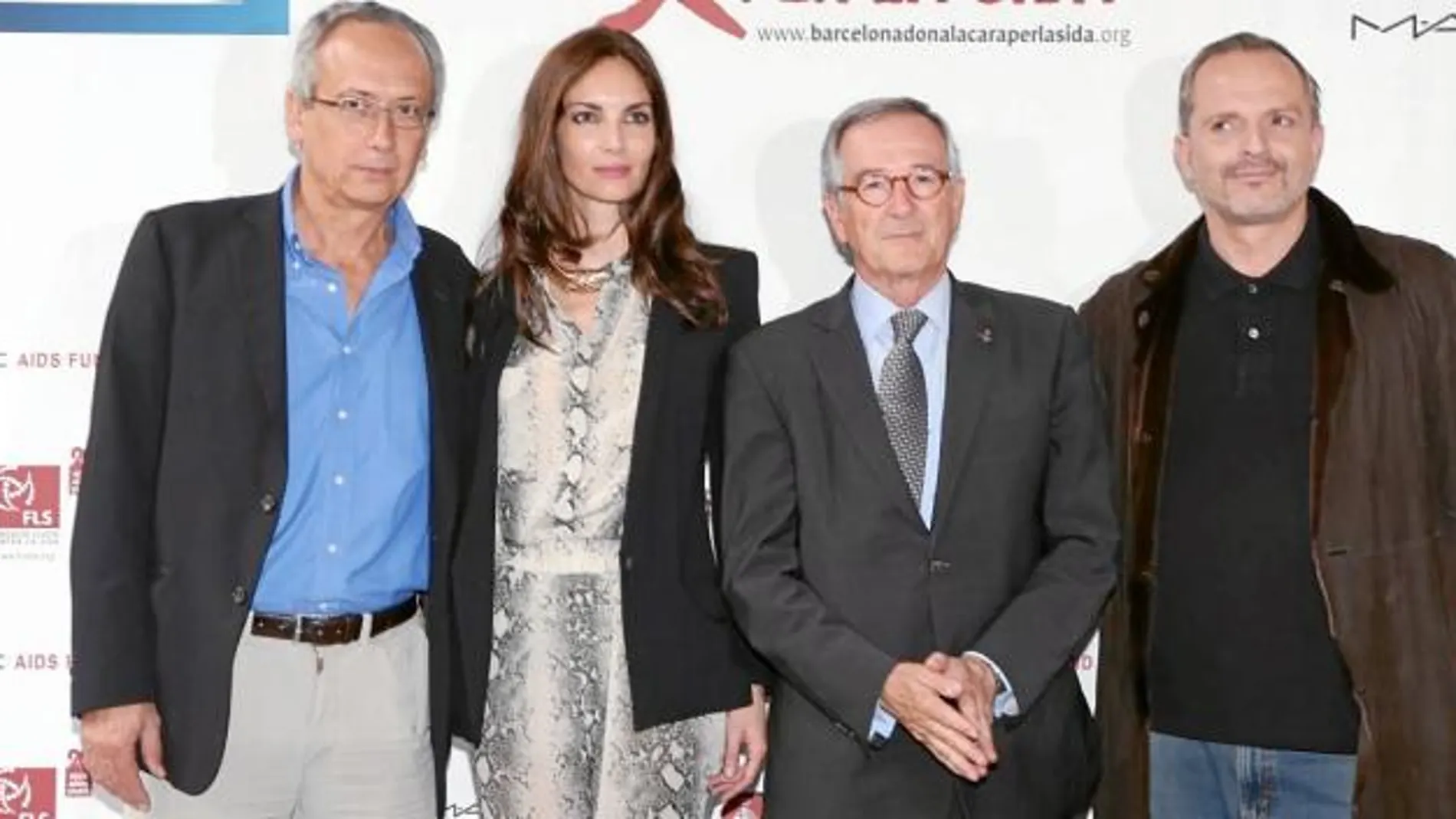 Bonaventura Clotet, Eugenia Silva, Xavier Trias y Miguel Bosé, ayer en la presentación de la campaña