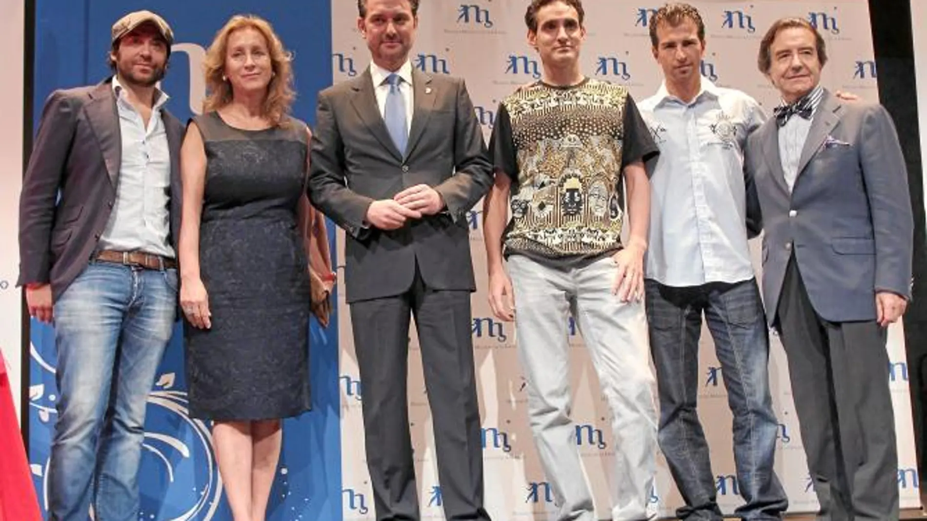 Hombres G e Isabel Pantoja iluminan las Noches Mágicas