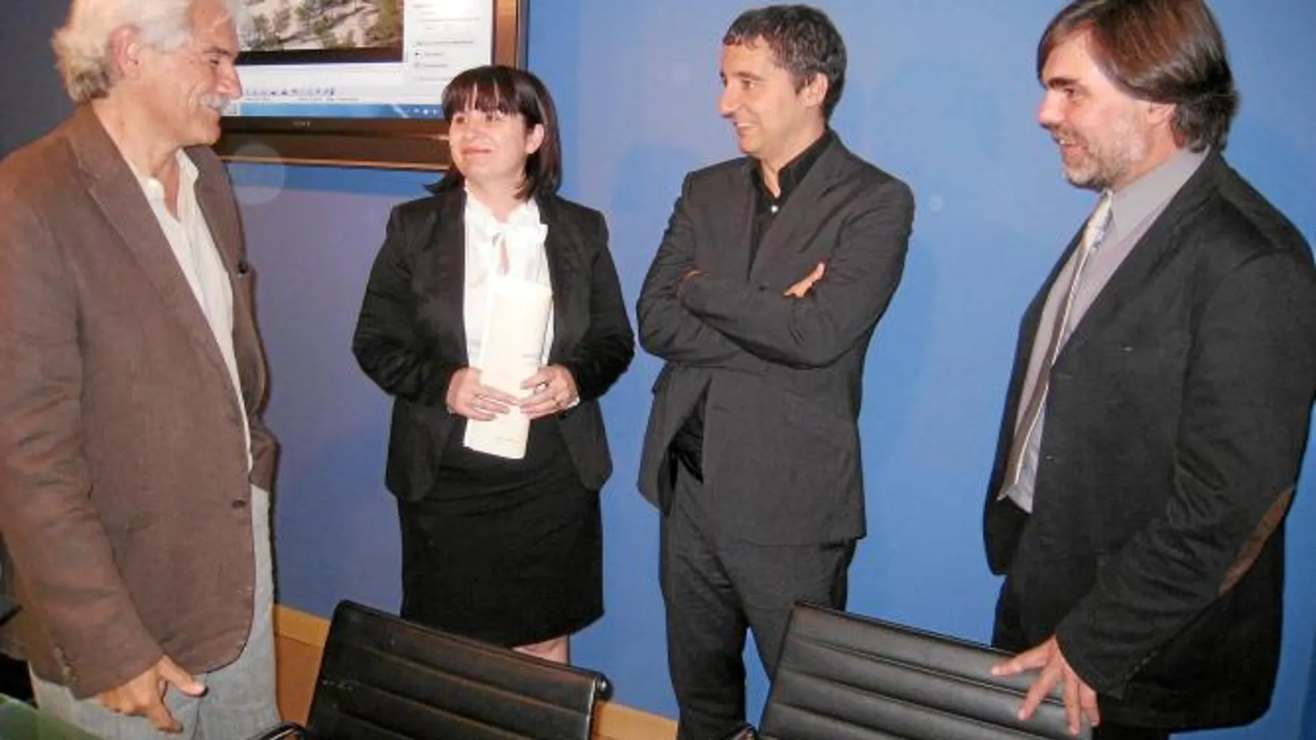 Vicente Lull, Isabel María Sánchez, Pedro Alberto Cruz e Iván Martínez, en la presentación