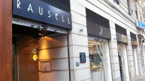 El restaurante Rausell, en la calle Ángel Guimerá, ofrece una de las mejores barras de la ciudad de Valencia.