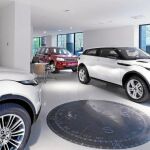 Land Rover abre su primer Iconic Show Room