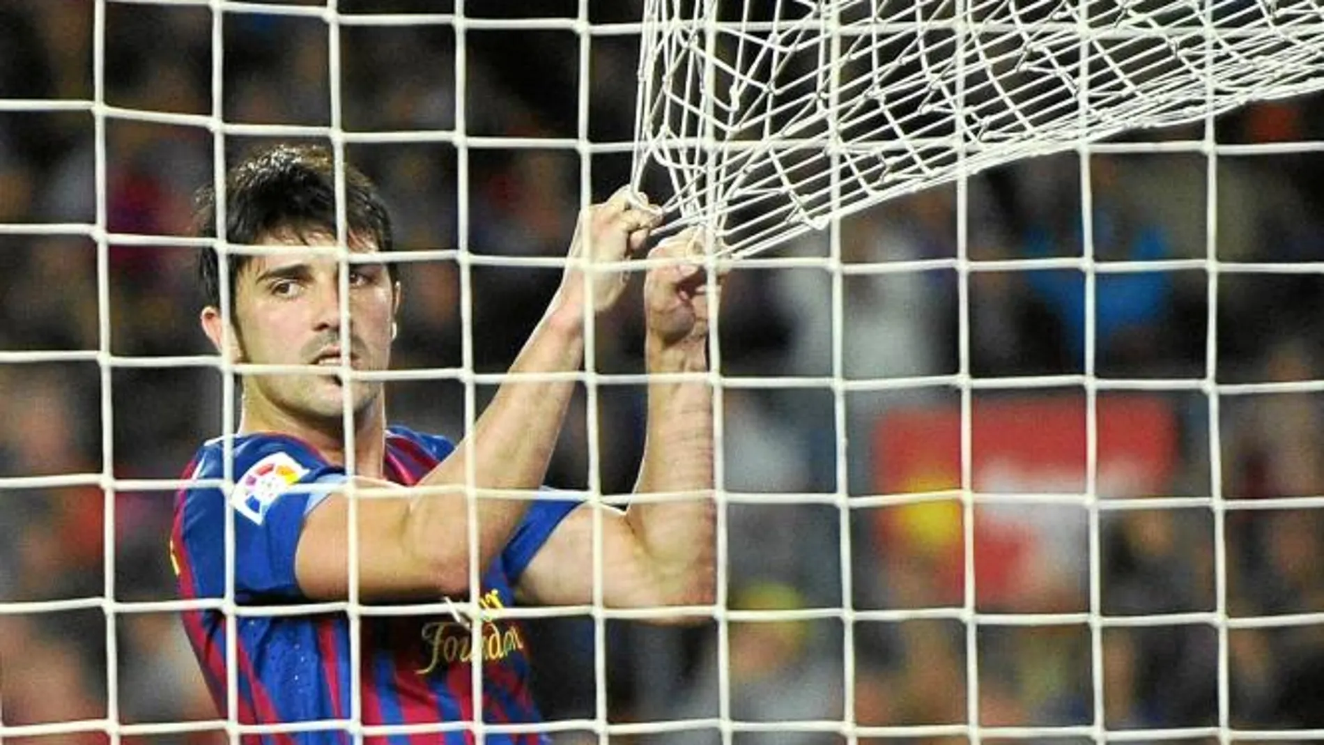 Los jugadores del Barcelona acabaron ayer desesperados ante la brillante actuación de Javi Varas