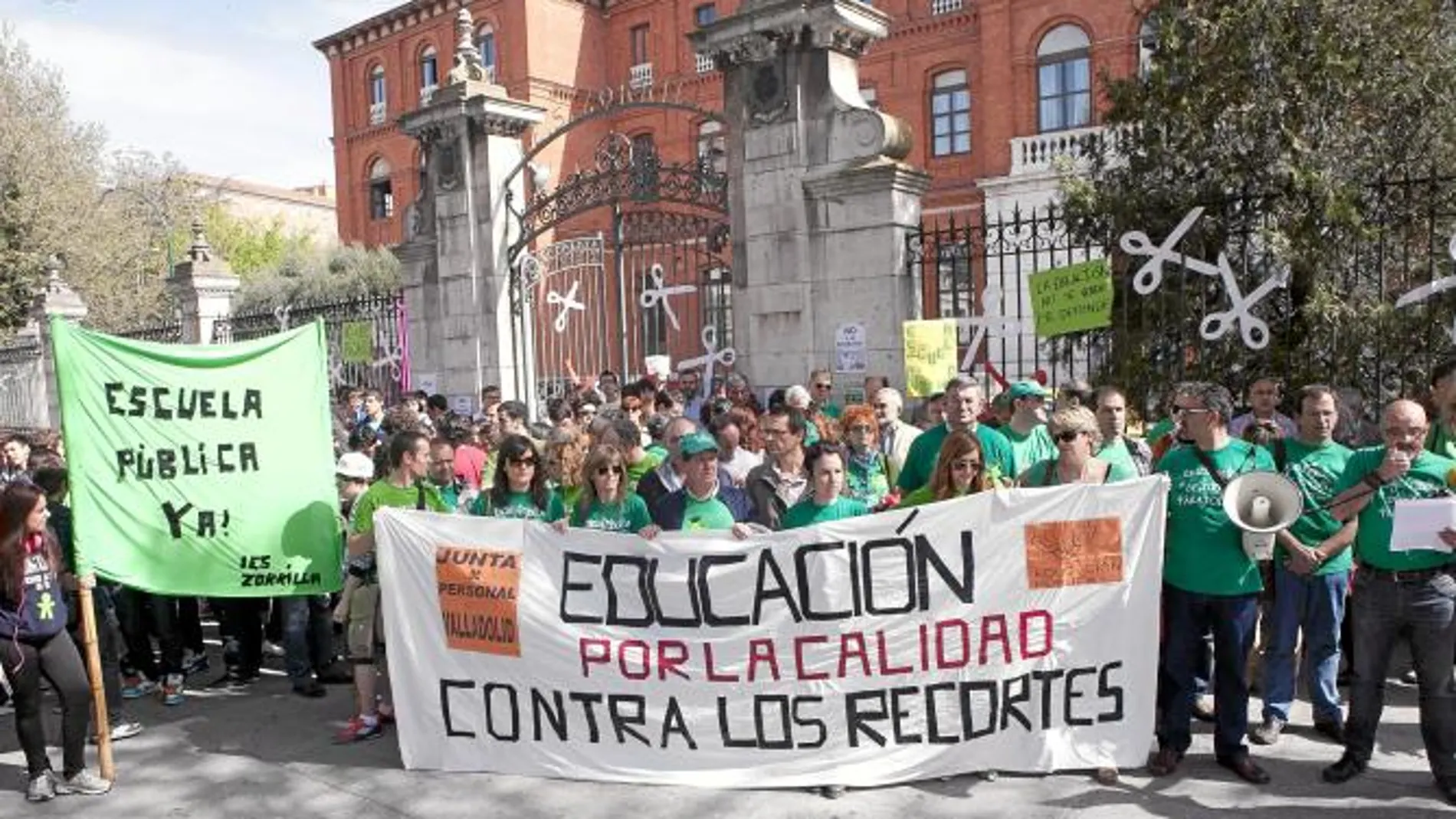 Escaso seguimiento a la protesta educativa