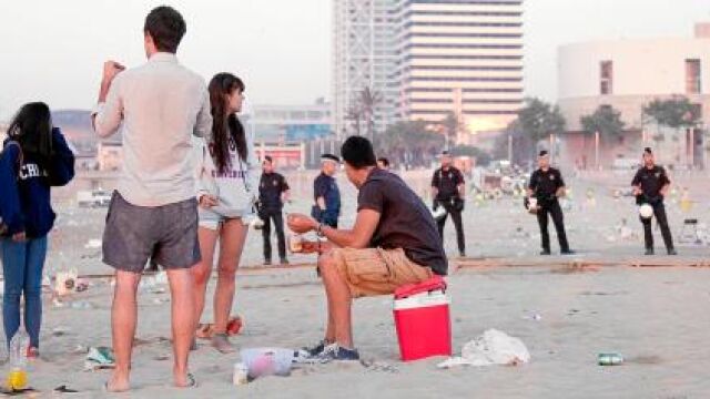Fiesta pacífica en la noche más corta