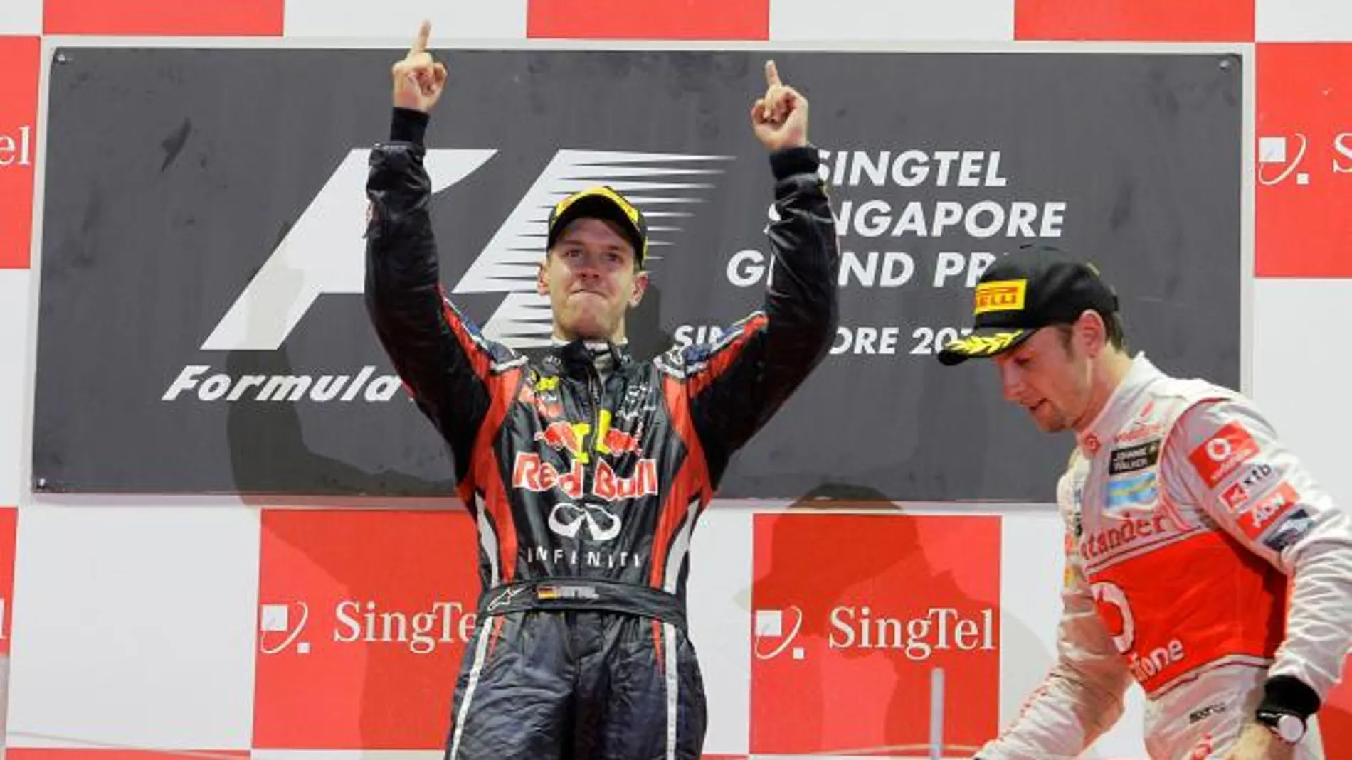 Vettel gana pero aún no es campeón; Alonso acaba cuarto