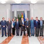 La consejera Silvia Clemente, junto al resto de consejeros, el ministro Arias Cañete y Luis Manuel Capoulas