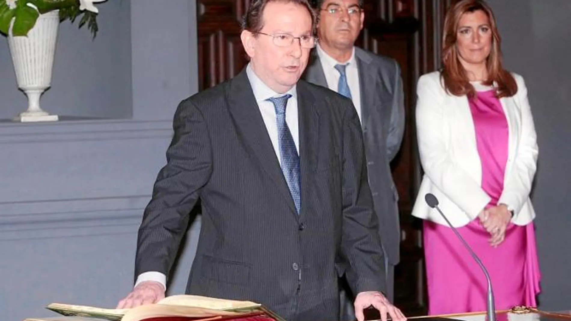 La Junta «oculta» modificaciones presupuestarias de Griñán a la juez