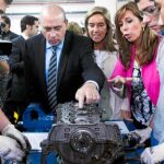 Jorge Fernández, Alicia Sánchez-Camacho y Ana Mato preguntan a los jóvenes por su trabajo