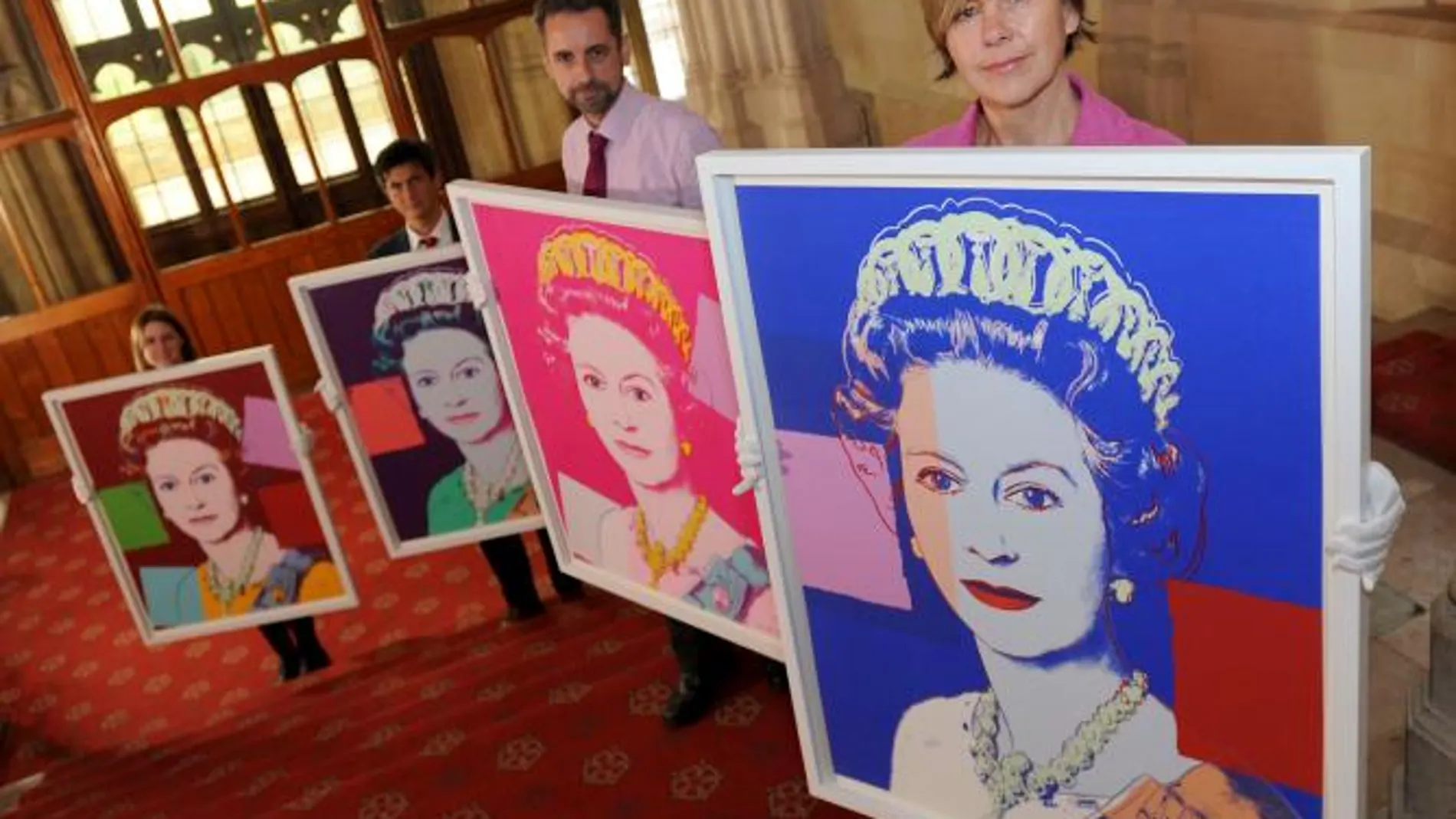 Algunos de los retratos de la reina Isabel II de la Royal Collection pintados por Warhol que formarán parte de la exposición
